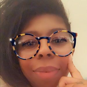 Meet your Posher, Leigh